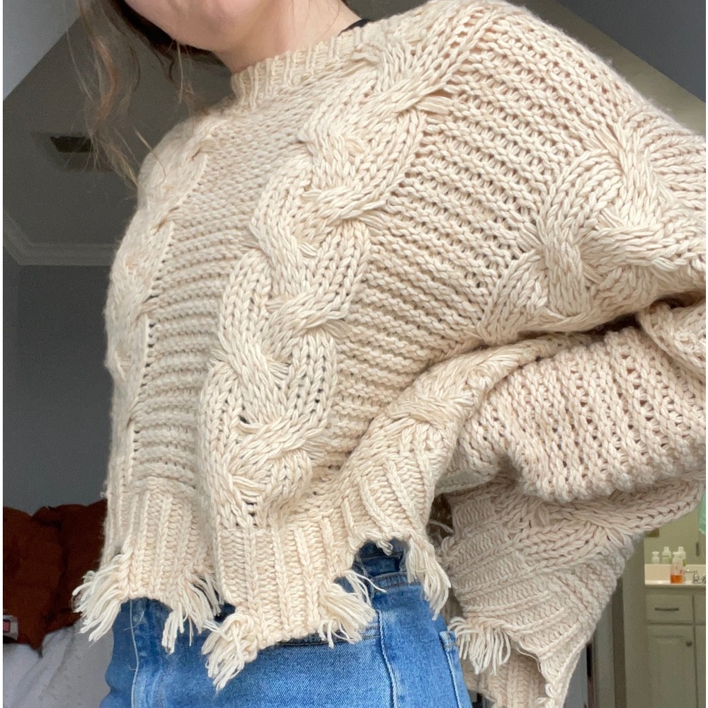 Cable-Knit oatmeal sweater
